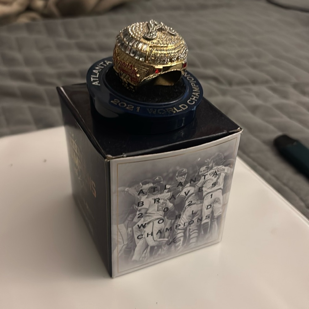 Atlanta Braves World Series Champs Replica Ring